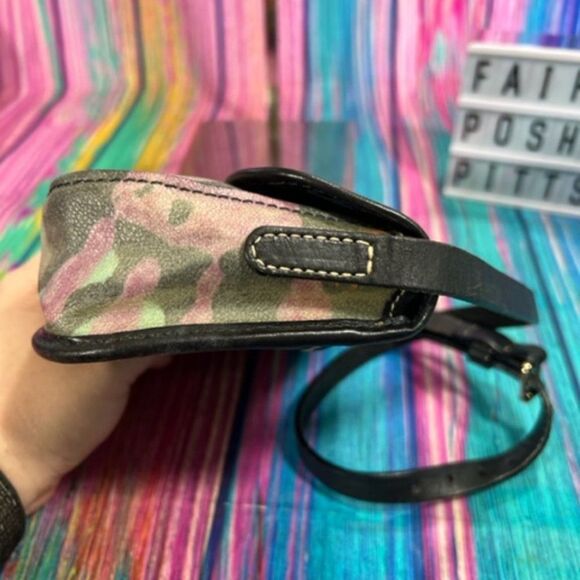 Dooney & Bourke Rare Baby Hand Print Pouchette Mini Shoulder Bag - Picture 6 of 16